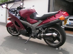 Kawasaki ZZR1100 pic