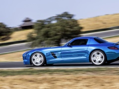 SLS AMG Coupe Electric Drive photo #109181