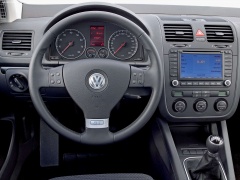 Volkswagen Golf GT pic