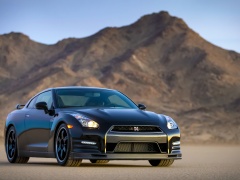 nissan gt-r track pack pic #108777