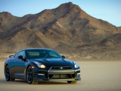 nissan gt-r track pack pic #108786