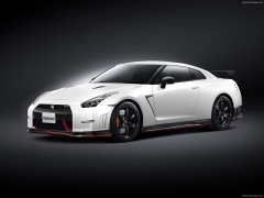 nissan gt-r nismo pic #131158