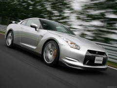 nissan gt-r pic #48619