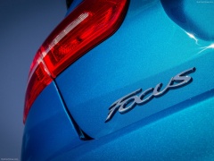 ford focus sedan pic #115492