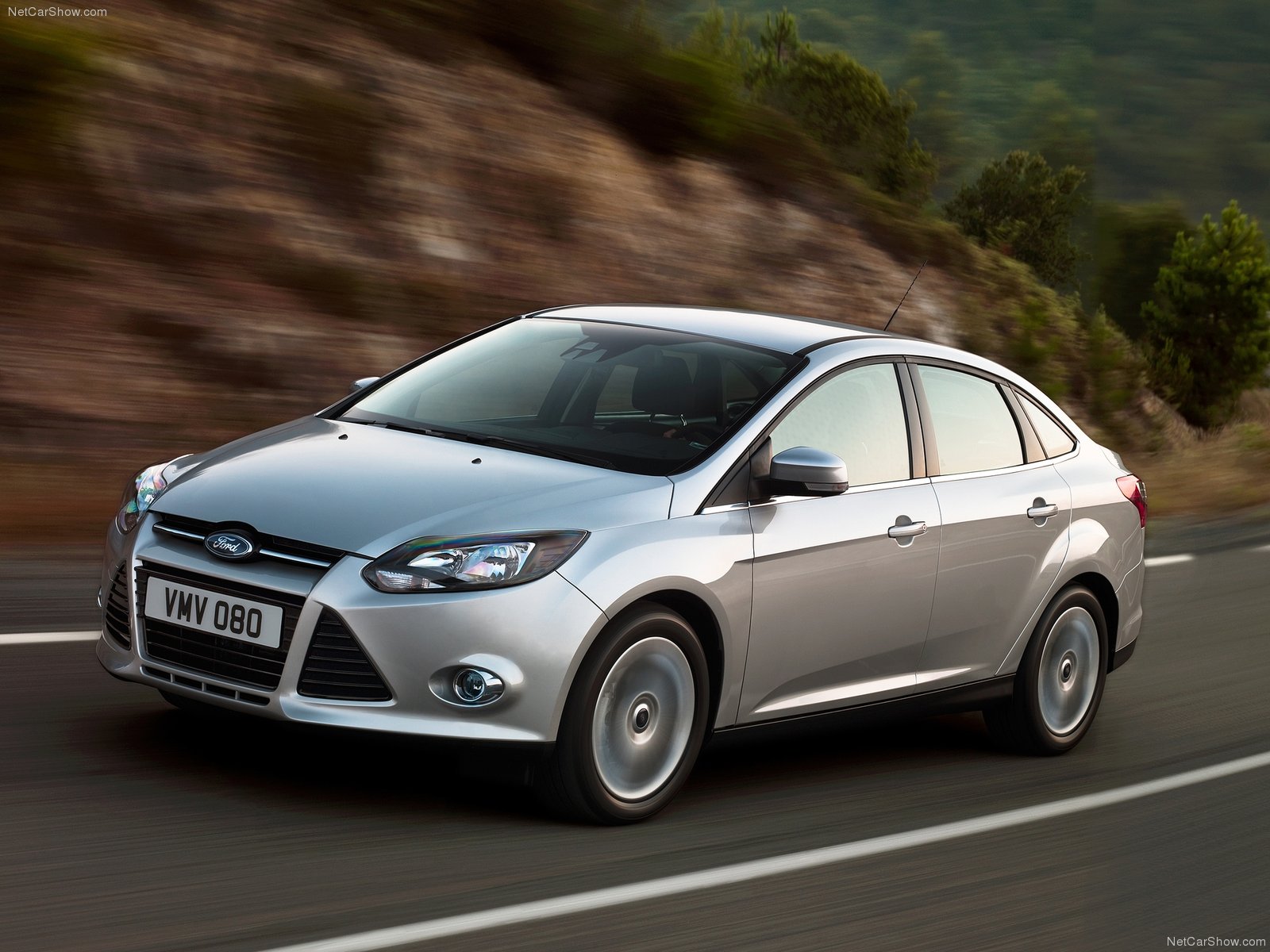 2016 Ford Focus Sedan Pricing & Features | Edmunds