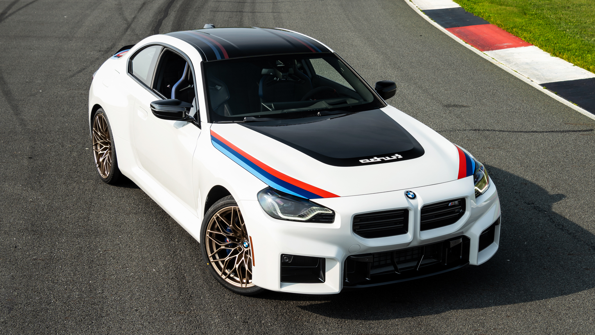 BMW Introduces the 2026 M2 Turbo Design Edition, Celebrating the 2002 Turbo Heritage